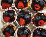 Foto del paso 6 de la receta: Mini cheesecake con mermelada de arándanos