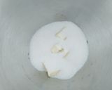 Foto del paso 1 de la receta: Cupcakes de Champaña con relleno de fresa y Buttercream de Coco