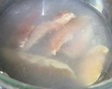 Foto langkah ke 1 dari resep Ayam suwir daun kemangi.