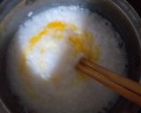 Hình bước làm 2 của món Cháo trứng