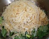 Foto langkah ke 4 dari resep Bihun goreng.
