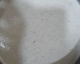 A picture of step 4 of No bake Oreo Cheese Cake.
