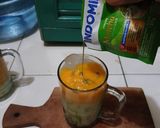 Foto langkah ke 4 dari resep Mango Matcha Latte Iced.