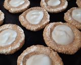 Áfonyalekváros túrós lepényke - édes recept fázis 3 fotója