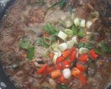 Foto langkah ke 4 dari resep Rice bowl cumi cabe hijau.