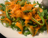 Foto del paso 2 de la receta: Ensalada de perdiz en escabeche con crudités y granada