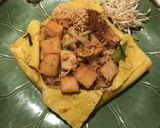 A picture of step 4 of Pad Thai Wrapped in Egg.