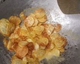 Foto langkah ke 5 dari resep Salted egg potato chips with cheese.
