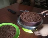 A picture of step 3 of Eggless Choco Forest Cake.