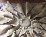 Foto del paso 4 de la receta: Flor de hojaldre con nocilla