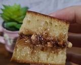 Foto langkah ke 7 dari resep Martabak Manis Teflon tanpa Telur tanpa Ragi.