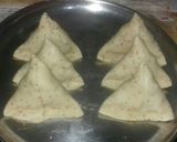A picture of step 5 of Chole Stuffed Samosa.