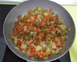 Foto del paso 2 de la receta: Empanada de atún