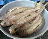 รูปขั้นตอนการทำที่ 1 ของ แกงพริกปลาทรายใบกะเพรา หรอยแรง สูตรปักษ์ใต้🐟🌶