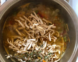 Foto del paso 6 de la receta: Sopa de pollo con pasta casera