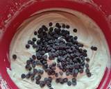 Foto del paso 4 de la receta Magdalenas de nata y pepitas de chocolate