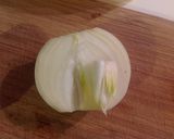 Foto del passaggio 1 della ricetta Soupe à l'oignon (zuppa di cipolle francese)