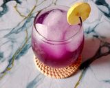 Foto langkah ke 4 dari resep Iced Butterfly Pea Flower Tea.