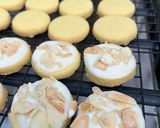 Foto langkah ke 6 dari resep White Almond Cookies.