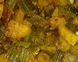 A picture of step 4 of Bhindi aloo.