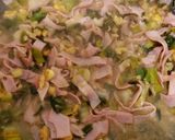 Foto del paso 4 de la receta: Salsa de verdeo, nuez, crema y parmesano