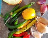 Foto langkah ke 2 dari resep Tumis Cumi Asin Cabe Ijo.
