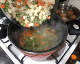 Foto del paso 4 de la receta: Ensaladilla rusa con gambones