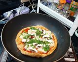 Foto langkah ke 3 dari resep Pizza Tuna (Tanpa Tepung Tanpa Oven).