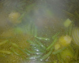 Foto del paso 1 de la receta: Caldo blanco de pollo con vegetales a la Mario, s