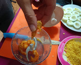 Foto del paso 2 de la receta: Huevos rellenos con langostinos y salmón ahumado