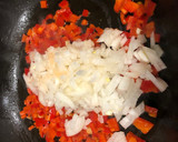 Foto del paso 5 de la receta: Bacalao y merluza con tomate ensayando para Semana Santa