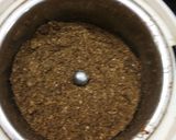 A picture of step 1 of Dhaniya kulambu.