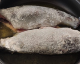Foto del paso 1 de la receta: Trucha en escabeche