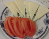 Foto del paso 2 de la receta: Pincho de solomillo, tomate y queso viejo