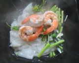 รูปขั้นตอนการทำที่ 6 ของ เส้นใหญ่น้ำกุ้ง