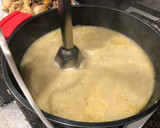 Foto del paso 7 de la receta: Muslos de pollo en salsa de cebolla y ajo