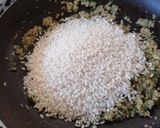 Foto del passaggio 5 della ricetta Risotto con mortadella e birra