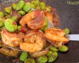 A picture of step 4 of Thai Style Stir Fried Bitter Bean with shrimp Homemade Chili Shrimp paste Recipe.