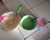 Foto langkah ke 3 dari resep Bolu Kukus Semangka.
