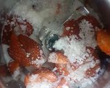 स्ट्रॉबेरी मिल्क शेक (Strawberry Milk Shake Recipe In Marathi) रेसिपी स्टेप 1 फोटो 