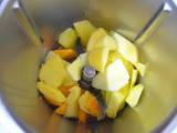 Salmón con salsa de mango judías verdes y zanahorias (Thermomix)
