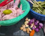 Foto langkah ke 1 dari resep Ayam Woku.