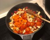 Fokhagymás csirke zöldségekkel recept fázis 1 fotója