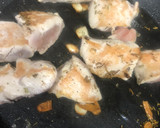 Foto del paso 3 de la receta: Pavo plancha al ajito y romero