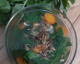 Foto langkah ke 5 dari resep Sayur bening bayam wortel.