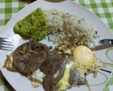 Foto del paso 3 de la receta: Arroz al ajo!, para acompañar unos ricos bifes 😋