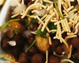 A picture of step 14 of Sizzling hot katori chaat.