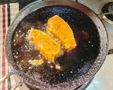 A picture of step 1 of Spicy fish curry masala.