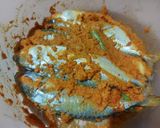 Foto langkah ke 4 dari resep Pepes Ikan Kembung Kemangi Pedas.