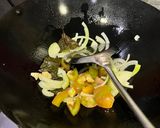 Foto langkah ke 2 dari resep Tumis Cumi Jamur Kuping.